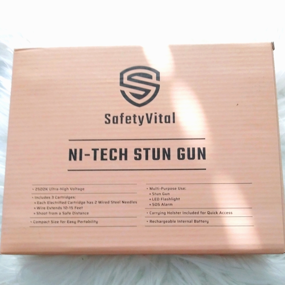 Vital Safety N1-Tech Powerful Personal Stun Gun 2500K Case 3 Cartridges NWT